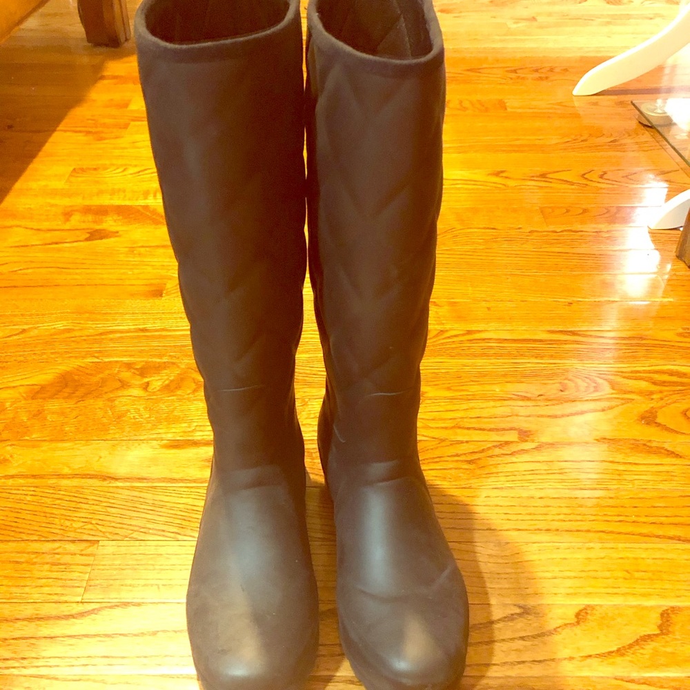Women’s rain boots